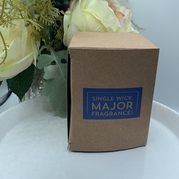 Bath & Body Works Hot Cocoa & Cream Signature Single Wick Candle - Picture 4 of 4